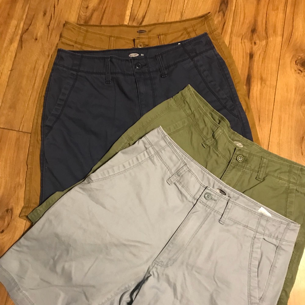 Old navy men’s shorts size 30 lot of 4